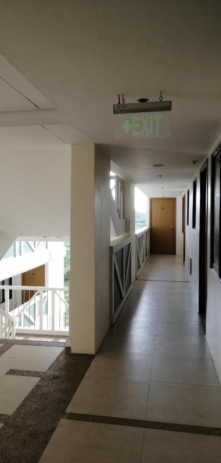 Pine Suites Tagaytay 2 Bedroom W/ Netflix And Parking, Wifi, Balcony, And Great View Tagaytay City Exteriör bild